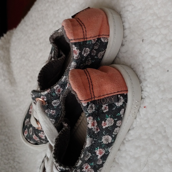 Girls Roxy shoes - Picture 3 of 6